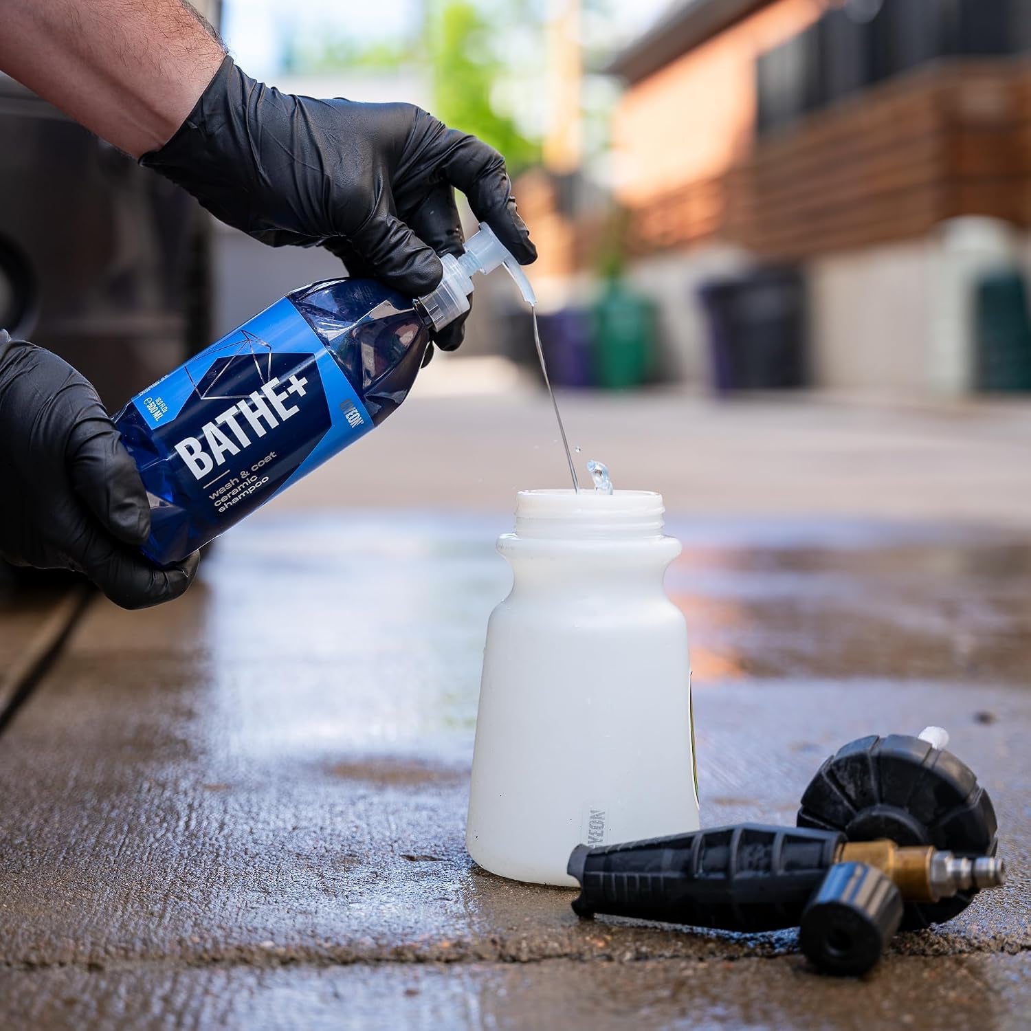 Bathe+ Ceramic‑Infused Car Wash Shampoo Sio2 Ph‑Neutral Hydrophobic Gloss Enhancer Safe on Paint Glass Rims Plastic Quick Self‑Cleaning Maintenance for Coated or Non‑Coated Vehicles